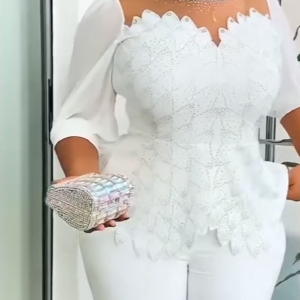 Elegant White Lace 2 piece set - Picture 4 of 4
